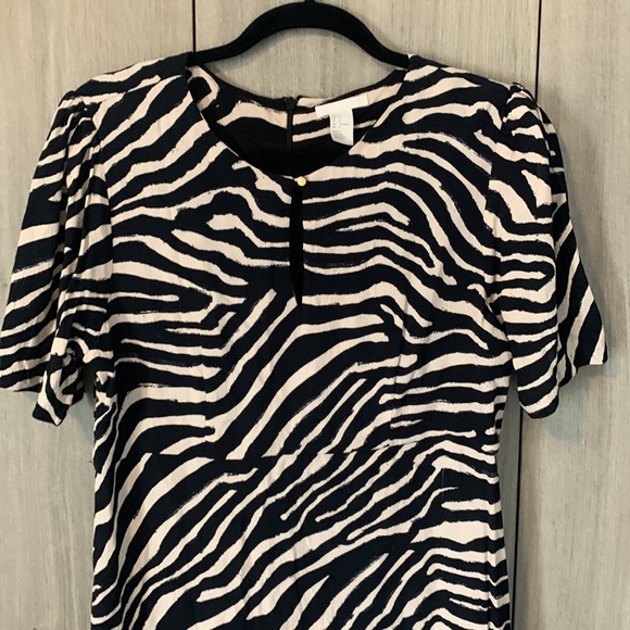 Like new H&M zebra print dress - Picture 3 of 6
